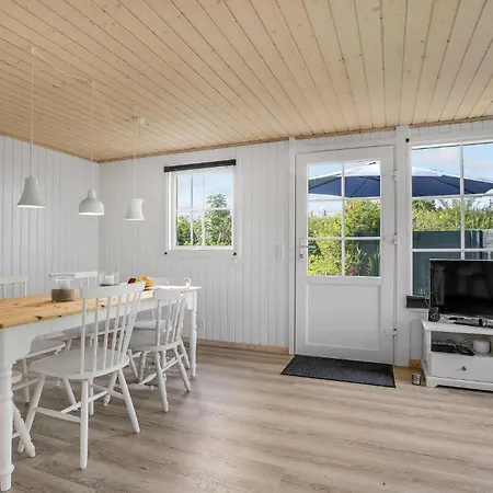 Beautiful In With Kitchen بيت للعطل Vinderup