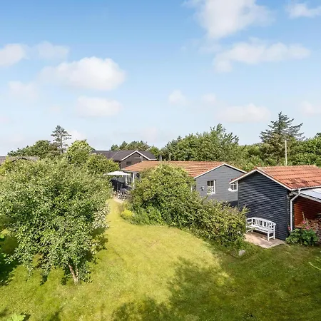 Beautiful In With Kitchen *