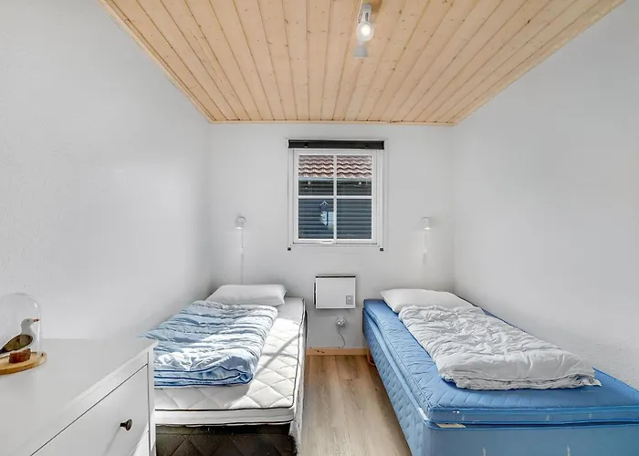 Beautiful In With Kitchen *