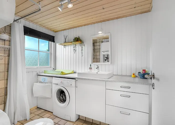 Beautiful In With Kitchen Vinderup