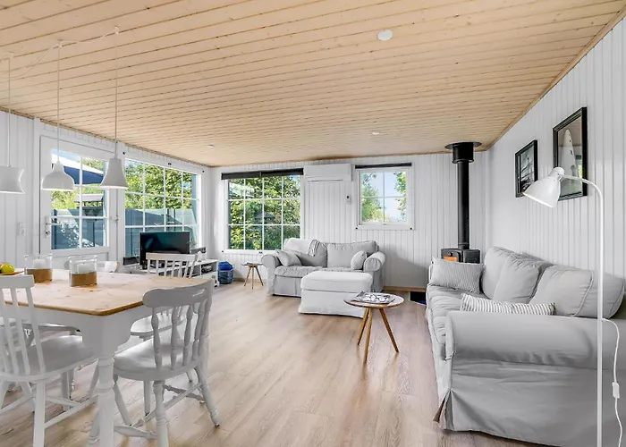 Дом отдыха Beautiful In With Kitchen *